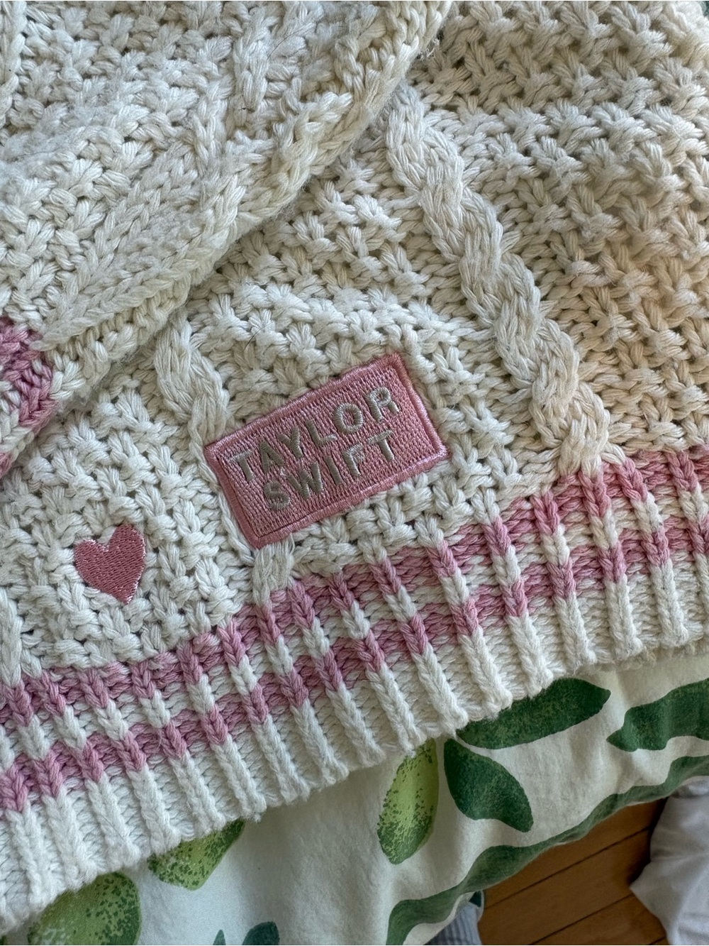 Taylor Swift Official Lover Cardigan - Picture 4 of 7